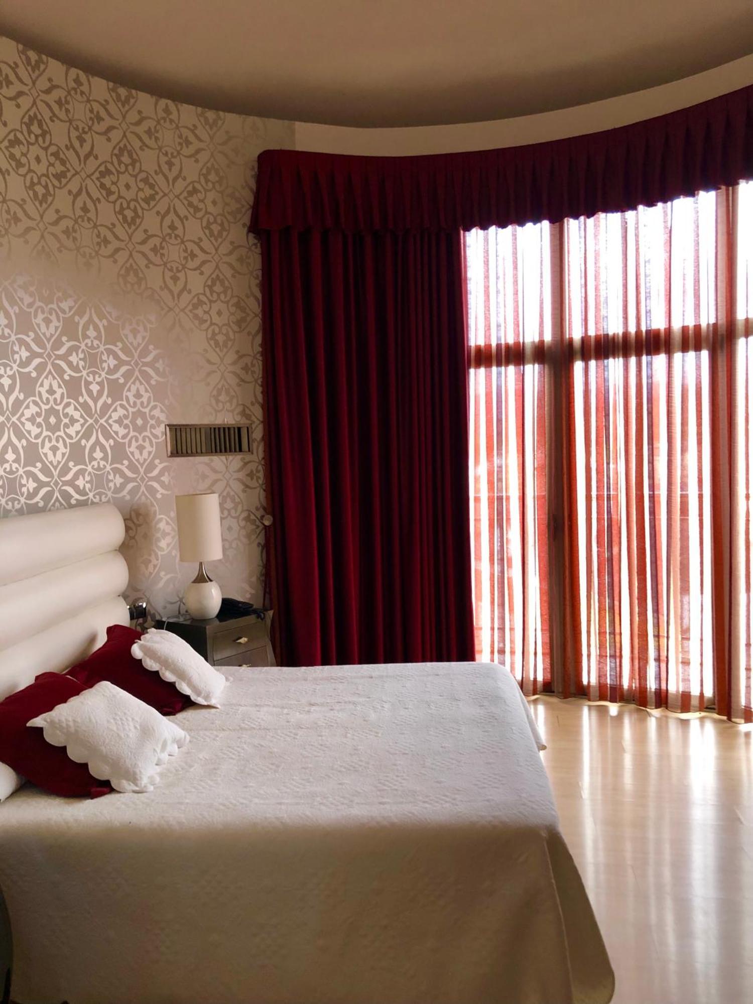 Hotel Villa De Cacabelos Kültér fotó